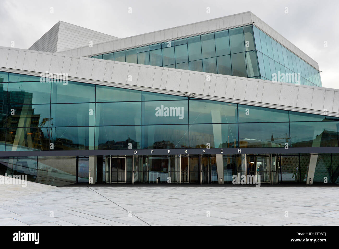 Ingresso principale al Teatro dell'Opera di Oslo, Oslo, Norvegia Foto Stock