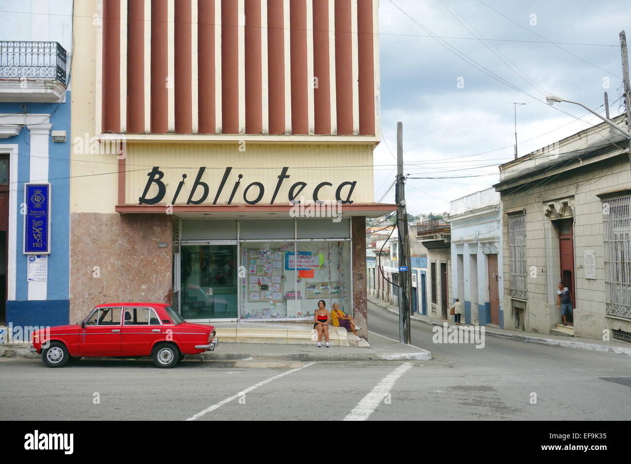 Scena di strada nel centro cittadino di Matanzas, Cuba Foto Stock