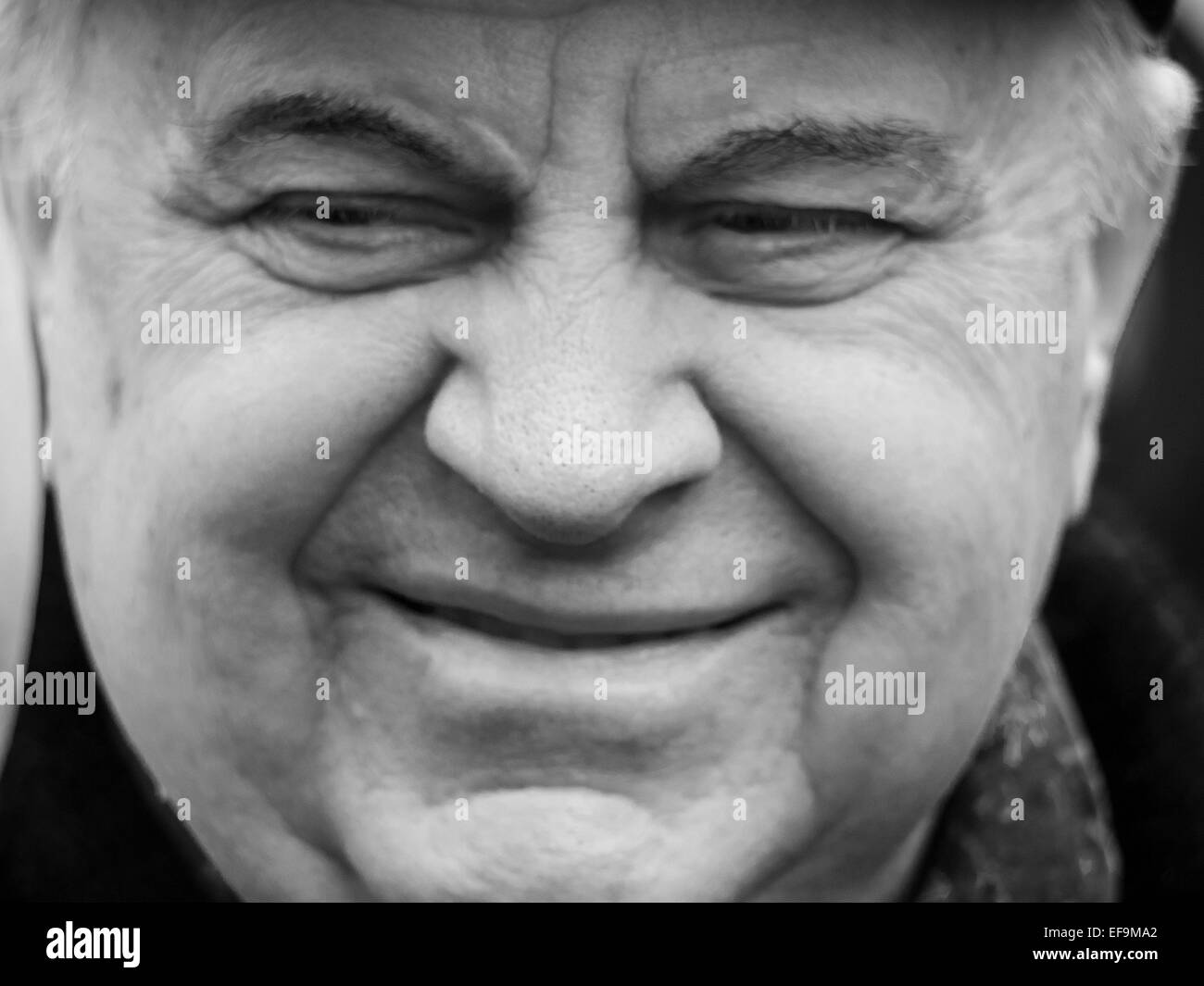 Kruty, Ucraina. Il 29 gennaio, 2015. Regione di Chernihiv, Ucraina. Il 29 gennaio, 2015. Ex Presidente ucraino Leonid Kravchuk. --Politicinas ucraini, 29 gennaio 2015, ha partecipato alla cerimonia Kruty eroi, giovani ragazzi che in questo giorno nel 1918 vicino alla stazione Kruty nella regione di Chernihiv è entrato in una battaglia impari con i bolscevichi e sono morti di una morte eroica per l'Ucraina Repubblica popolare. © Igor Golovnov/Alamy Live News Credit: Igor Golovnov/Alamy Live News Foto Stock