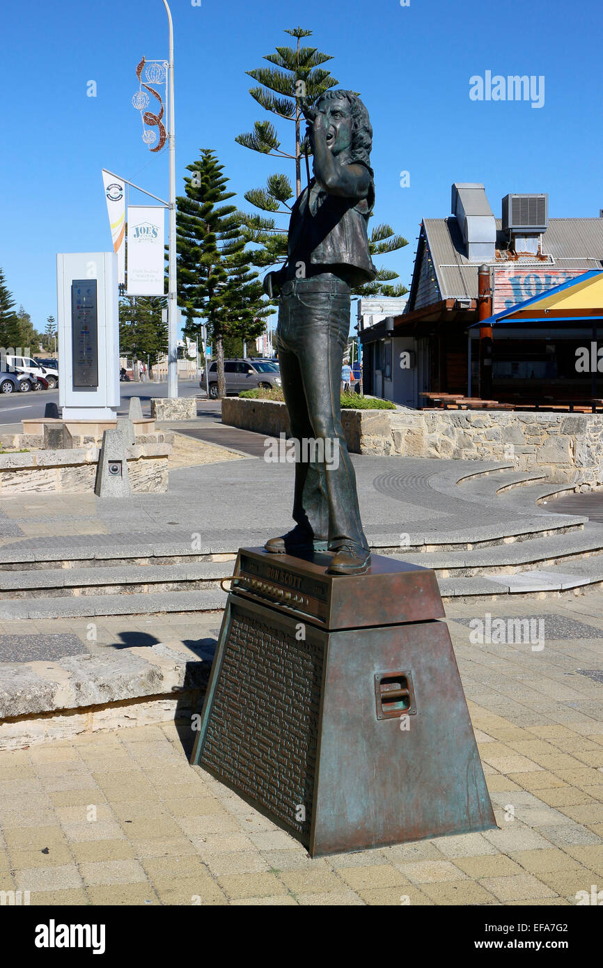Statua di Bon Scott a Fremantle, Perth. Western Australia. Original lead singer per Australian rock'n'roll band, AC/DC. Foto Stock