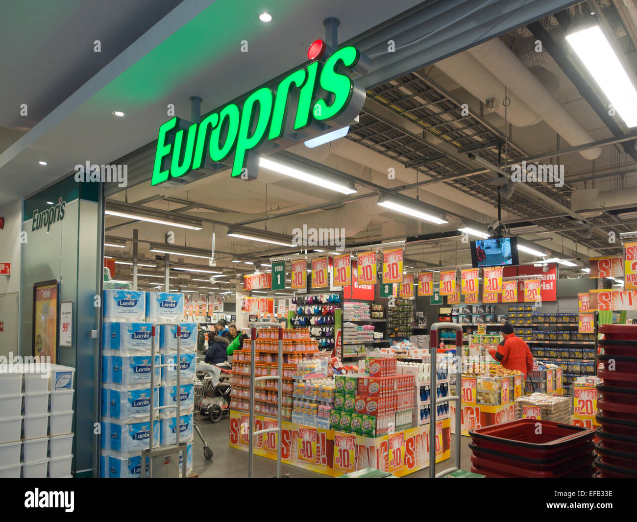 Europris, basso prezzo della catena di negozi in Norvegia con negozi di generi alimentari e altre esigenze quotidiane Foto Stock