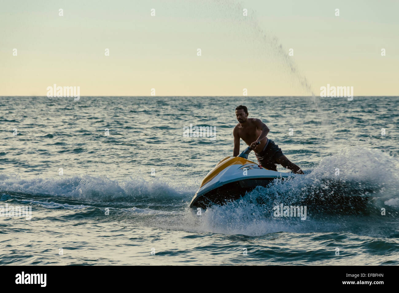 Indian uomo Jet Ski Foto Stock