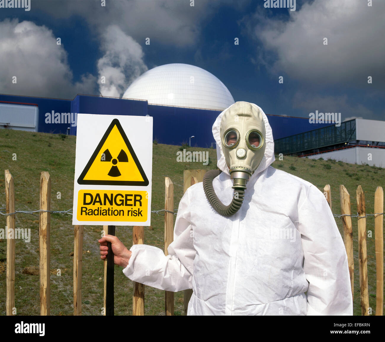 Un elemento di arresto Sizewell campagna proteste di gruppo al di fuori di centrale nucleare di Sizewell B nel 1994. Foto Stock