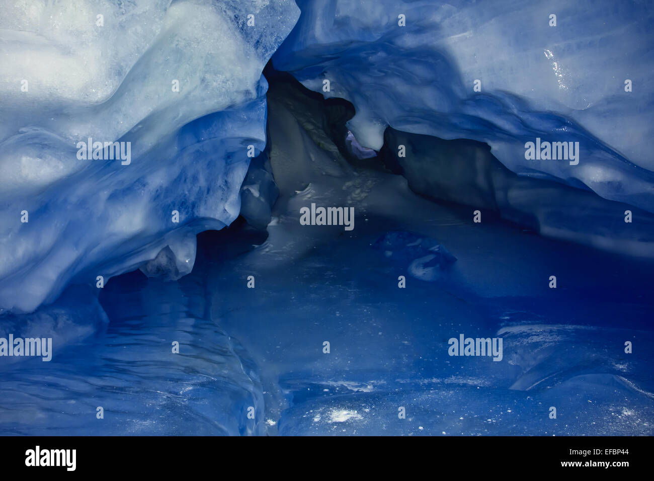 Grotta di ghiaccio blu Foto Stock