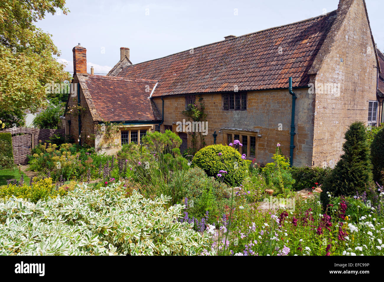 Il Margery Fish Garden Cottage a East Lambrook Manor, Somerset, Inghilterra, Regno Unito Foto Stock