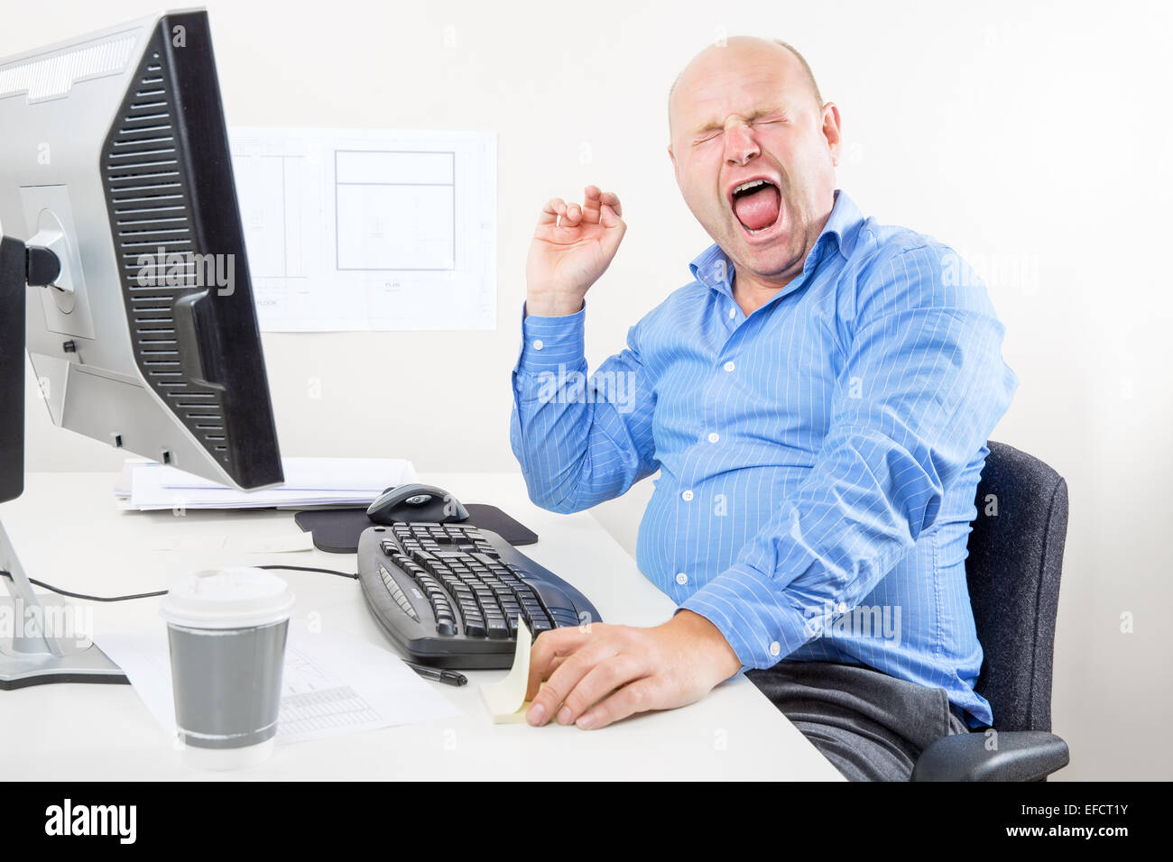 Lavoratore di ufficio urlando Foto Stock