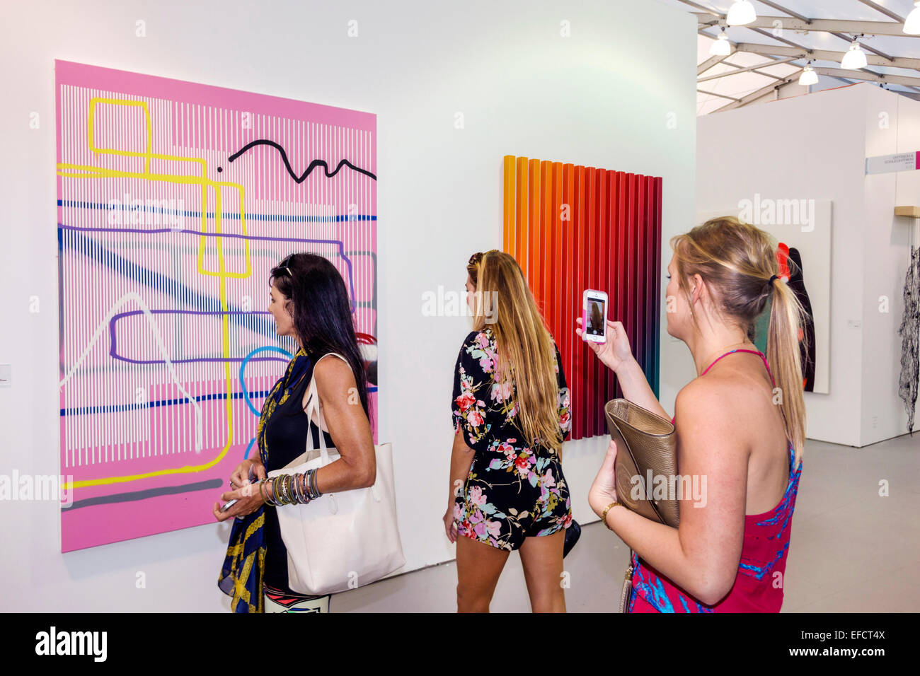 Miami Beach Florida,Untitled Contemporary Art Show,Art Basel satellite fair,Interior Inside,gallery galleries,Exhibition collection,Dittrich & Foto Stock