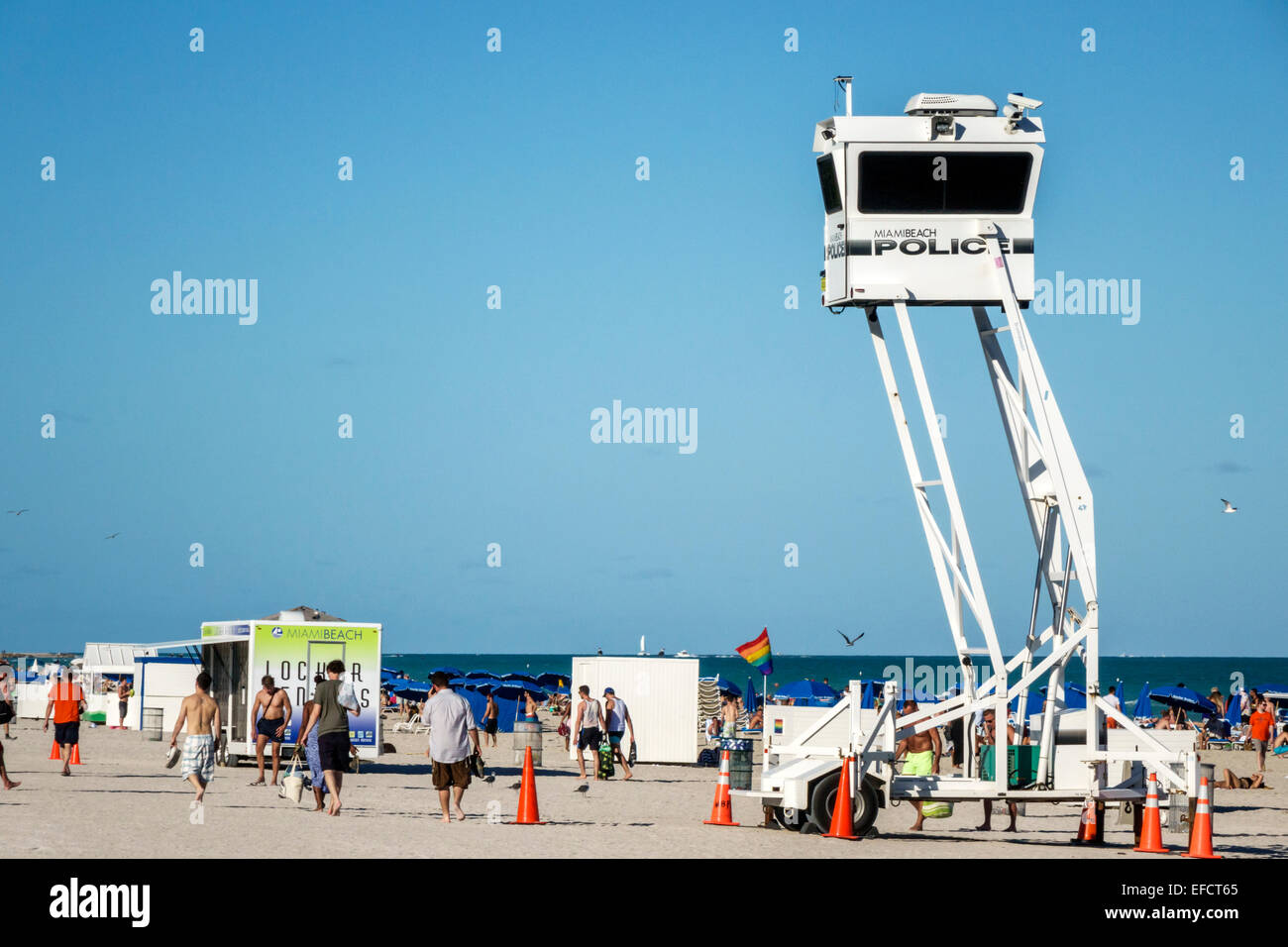 Miami Beach Florida, sabbia, Oceano Atlantico, polizia, sorveglianza, ascensore, pod, stazione, FL141206052 Foto Stock