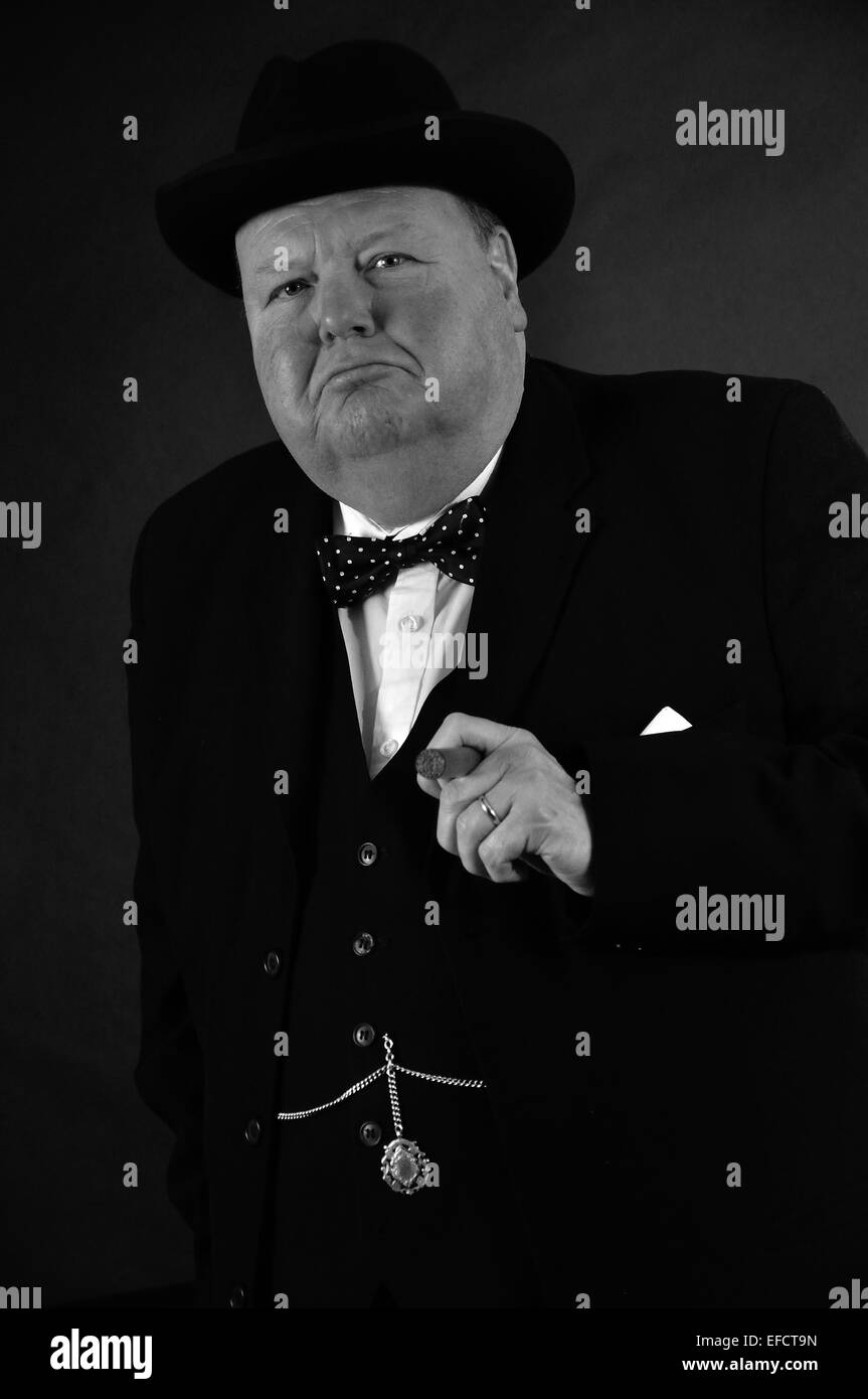 Winston Churchill impersonator (simile a carattere), in studio, London, England, Regno Unito Foto Stock