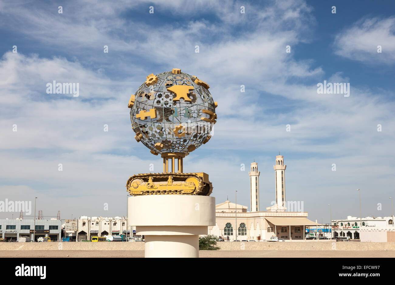 Un monumento di un artista sconosciuto nella città di Al Ain. Emirato di Abu Dhabi, UA Foto Stock