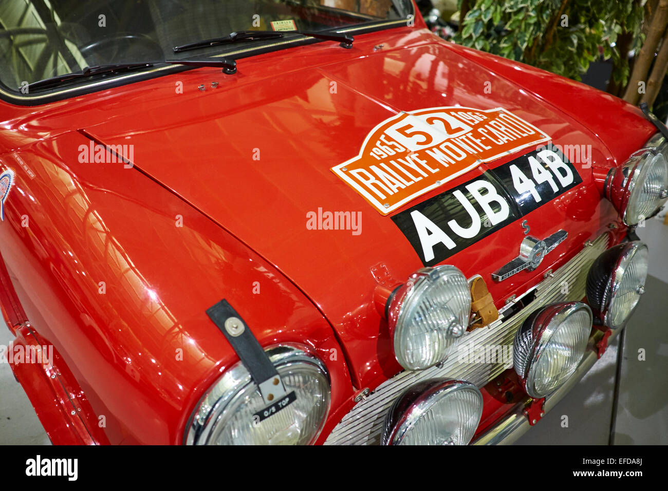 1964 Morris Mini Cooper S che ha vinto il 1965 Rally di Monte Carlo Heritage Motor Centre Gaydon Warwickshire, Regno Unito Foto Stock