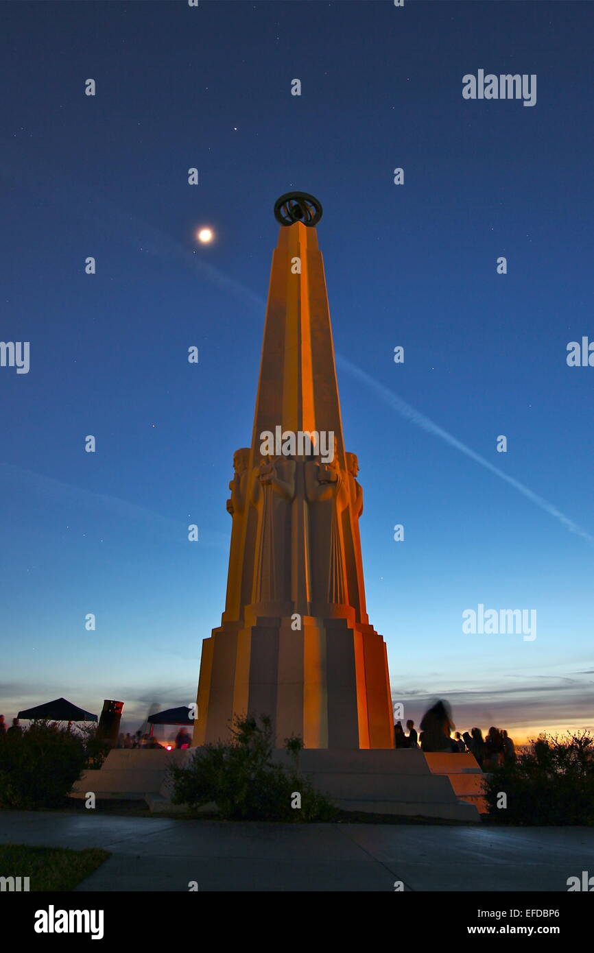 Gli astronomi un monumento alla Griffith Observatory di Los Angeles in California Foto Stock