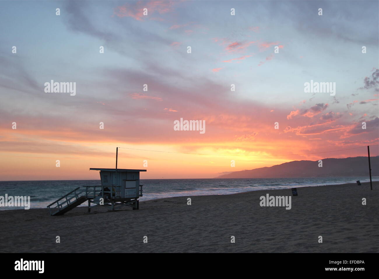 Malibu Point Dume beach sunset lifegaurd hut Los Angeles California Foto Stock