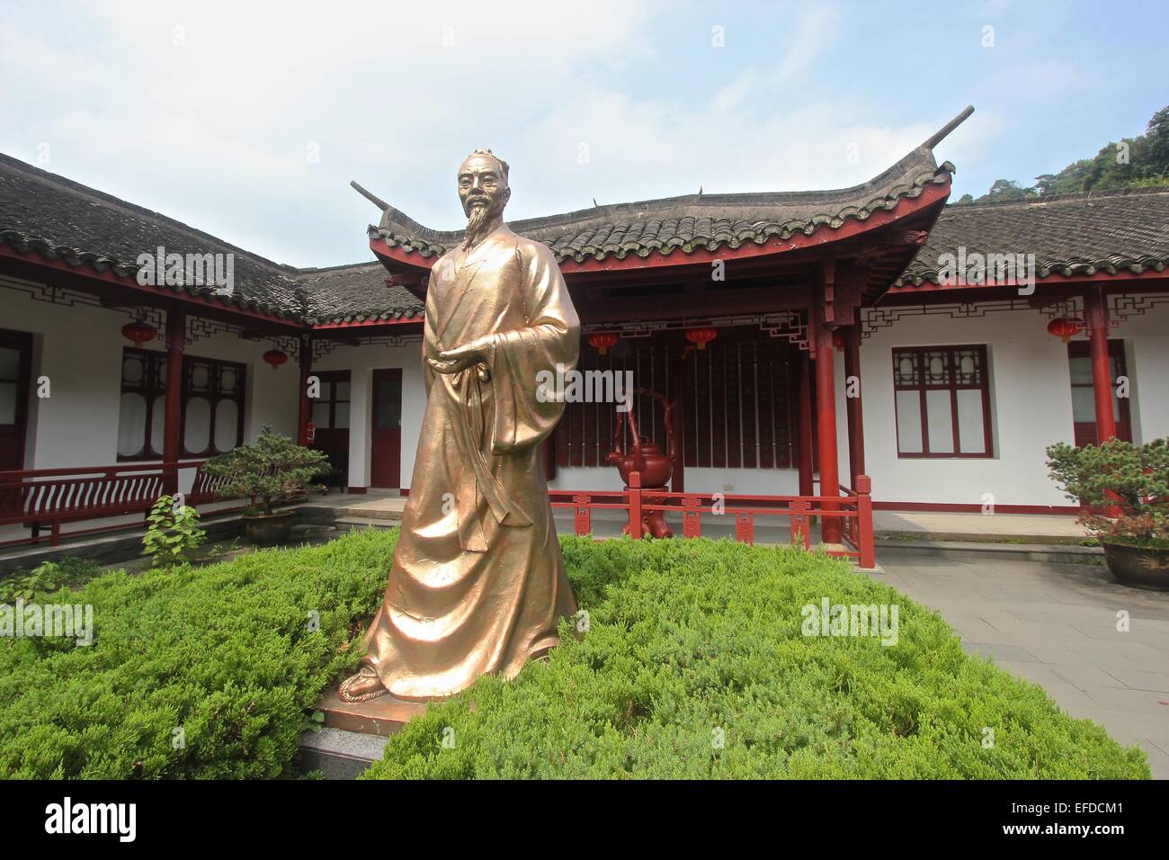 Lu Yu statua d'oro di Longjing Tea Plantation Hangzhou Cina Foto Stock