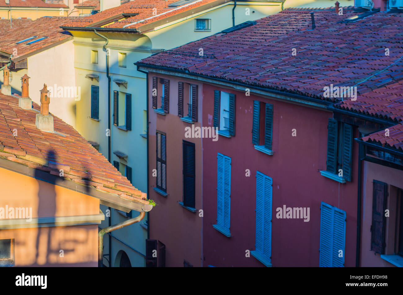 Vista superiore della città di Bologna in mattinata, Emilia Romagna, Italia Foto Stock