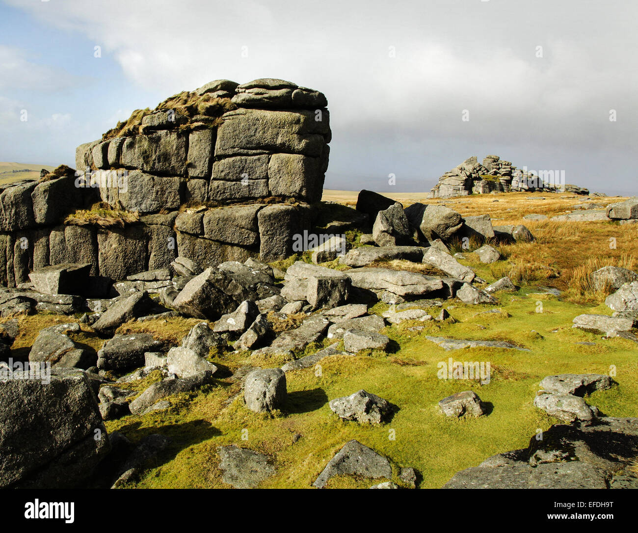 Alterò i blocchi di granito di grande Mis Tor su Dartmoor Devon Regno Unito Foto Stock
