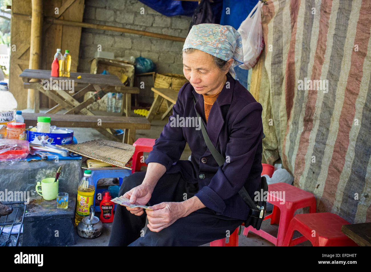 Scena di strada dal villaggio Cat Cat vicino a Sa Pa, Vietnem, Asia. Foto Stock