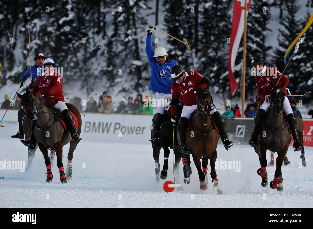 San 01 Feb, 2015. Moritz in Svizzera. Azione tra Team Cartier e il team BMW a Snow polo di coppa del mondo a San Moritz © Azione Sport Plus/Alamy Live News Foto Stock