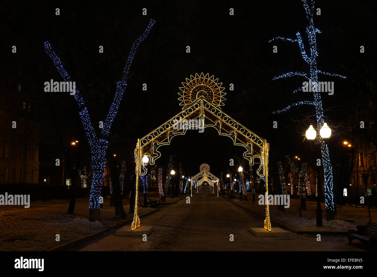 LED luce archi su Gogolevsky Boulevard a Mosca Foto Stock