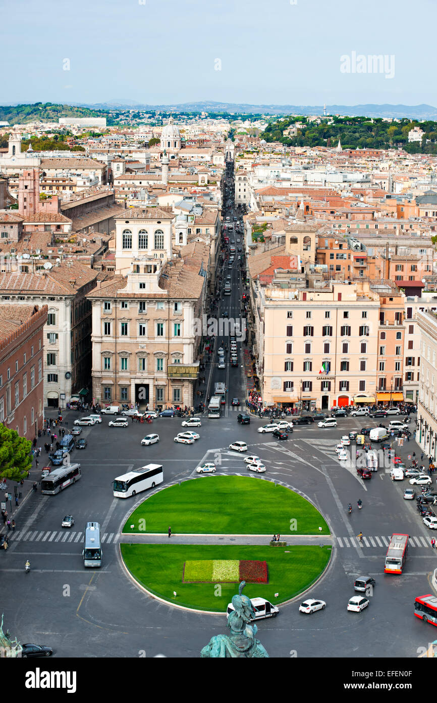 Ampia-ngle vief del monumento a Vittorio Emanuele II in prossimità del Vittoriano al giorno in Roma, Italia Foto Stock