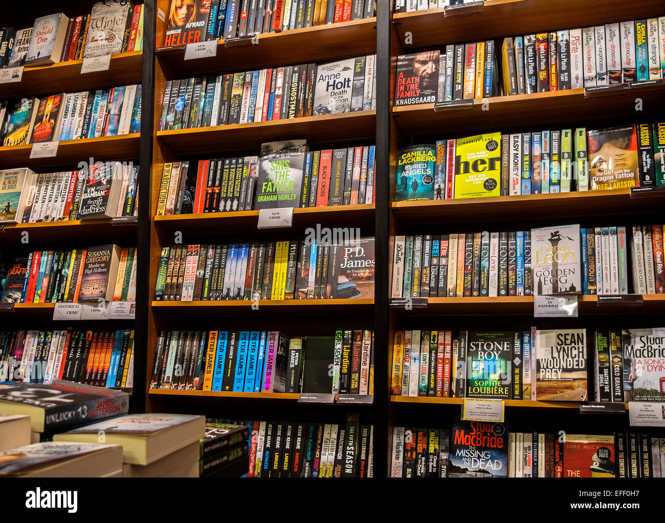 Libri in un Waterstones book shop Foto Stock
