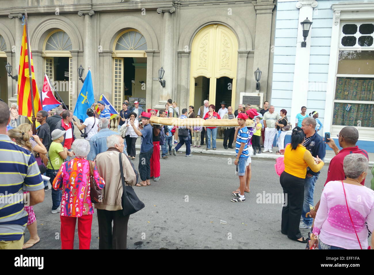 La folla celebra la Fiesta de la colla in Matanzas, Cuba Foto Stock