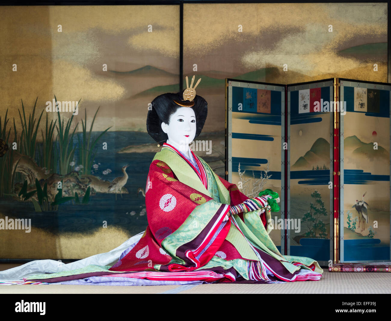 Bambola in tradizionale costume giapponese nel Palazzo Imperiale di Kyoto Foto Stock
