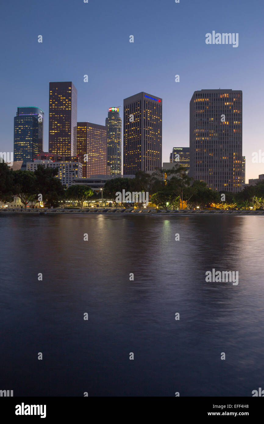 Il centro di grattacieli dipartimento acqua piscina LOS ANGELES CALIFORNIA USA Foto Stock