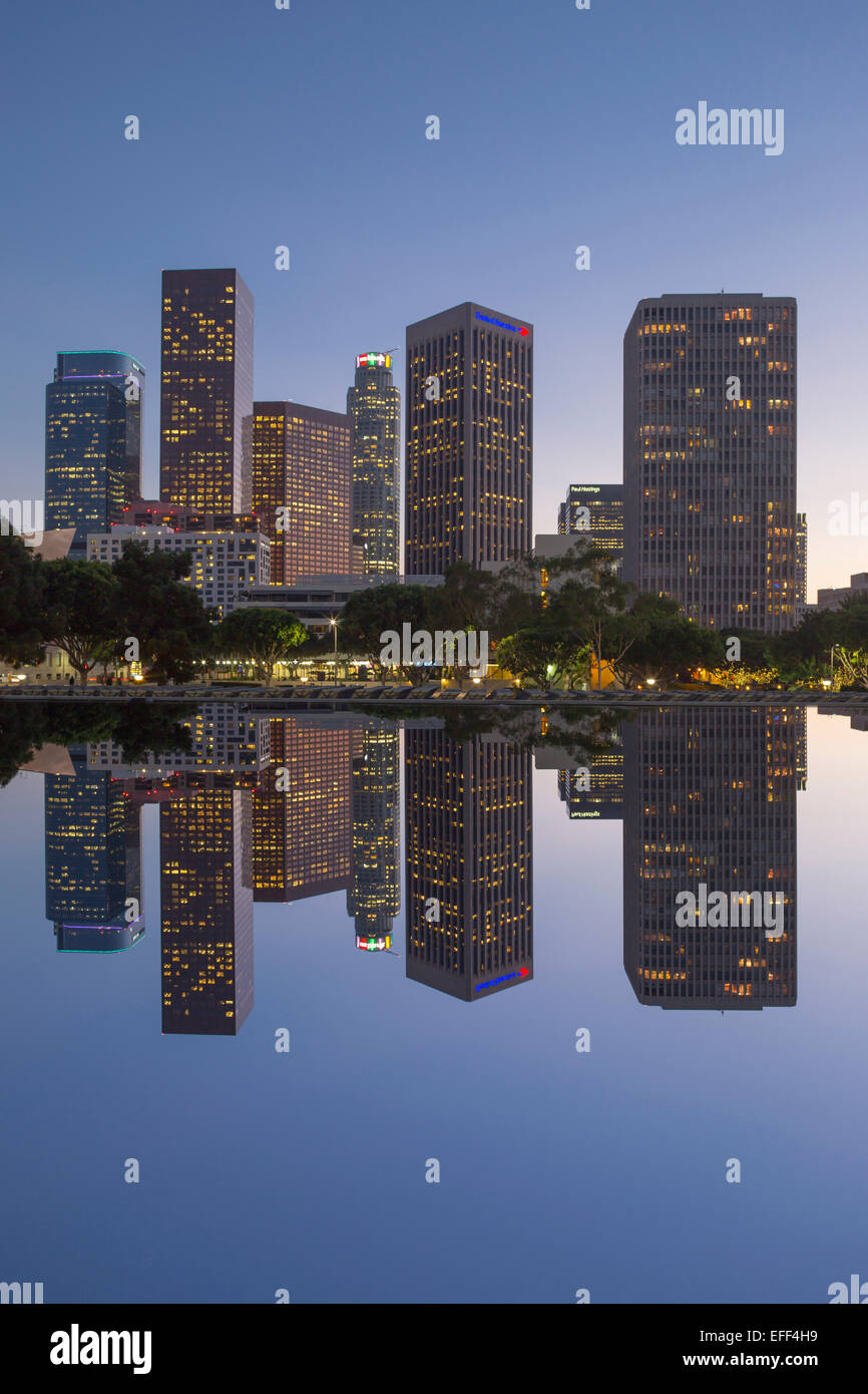 Il centro di grattacieli dipartimento acqua piscina LOS ANGELES CALIFORNIA USA Foto Stock