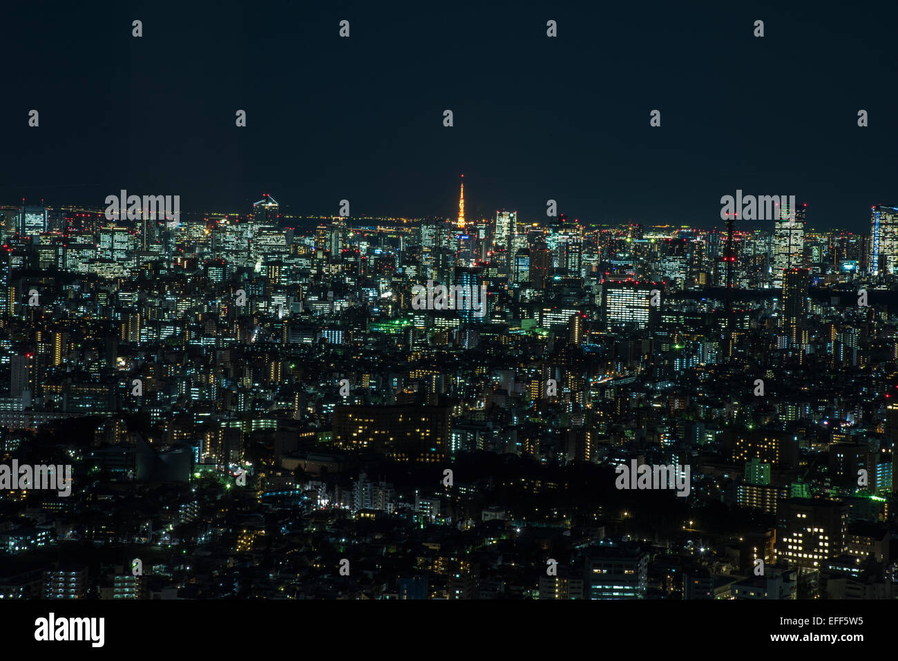 La Torre di Tokyo e vista generale di Tokyo,da Sunshine City,Ikebukuro,Toshima-Ku,Tokyo Giappone Foto Stock