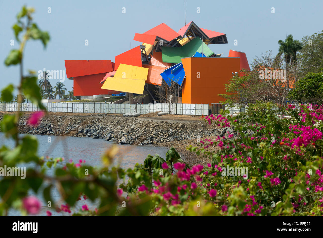 Frank Gehry Museo di biodiversità in Panama City capitale della Repubblica di Panama. Biomuseo (noto anche come la biodiversità Foto Stock