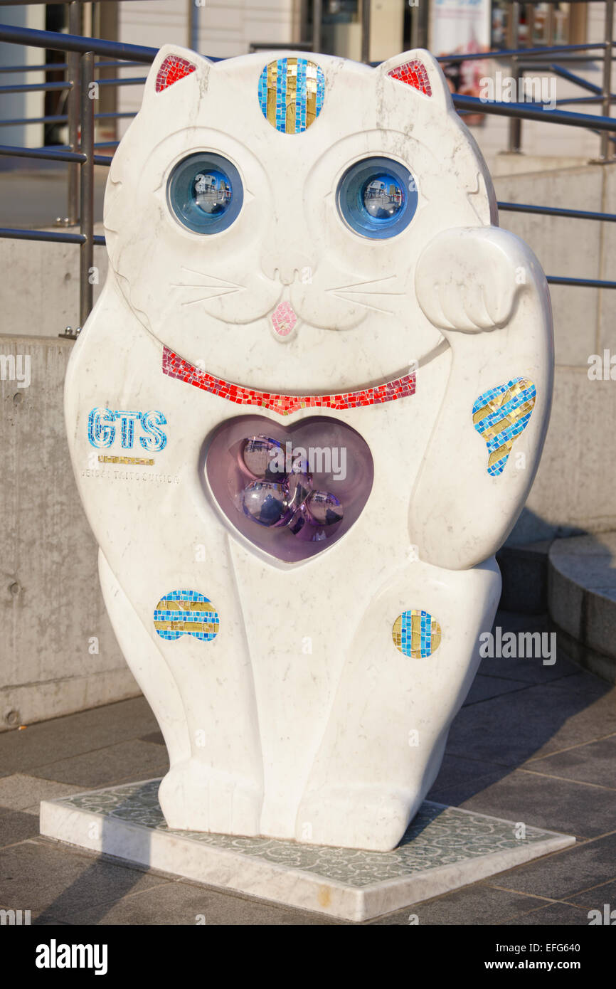 Statua di gatto, Asakusa, Tokyo, Giappone Foto Stock