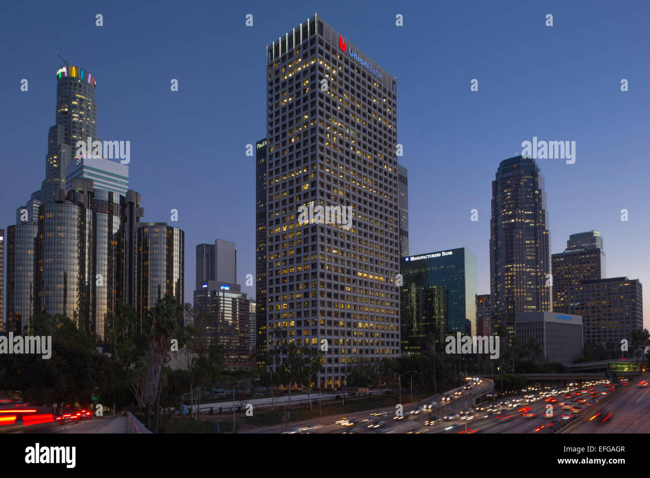 SKYLINE DEL CENTRO Interstate 110 HARBOR FREEWAY DI LOS ANGELES CALIFORNIA USA Foto Stock