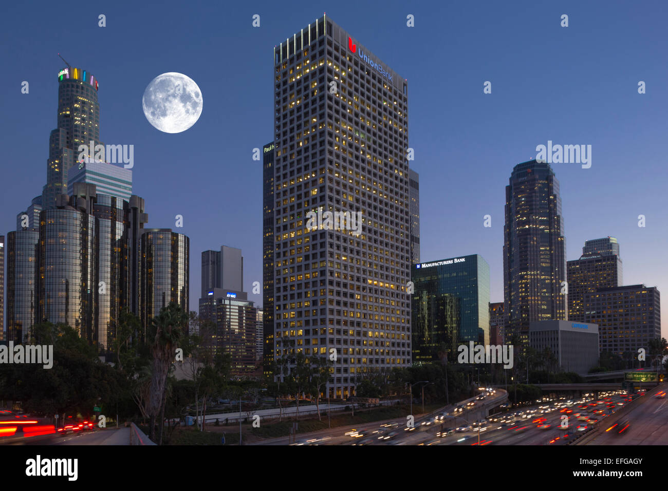 SKYLINE DEL CENTRO Interstate 110 HARBOR FREEWAY DI LOS ANGELES CALIFORNIA USA Foto Stock