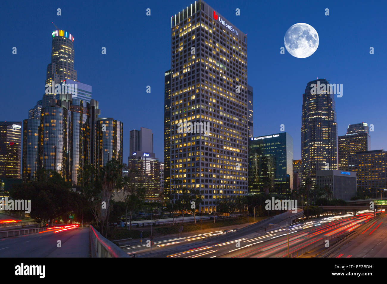 SKYLINE DEL CENTRO Interstate 110 HARBOR FREEWAY DI LOS ANGELES CALIFORNIA USA Foto Stock