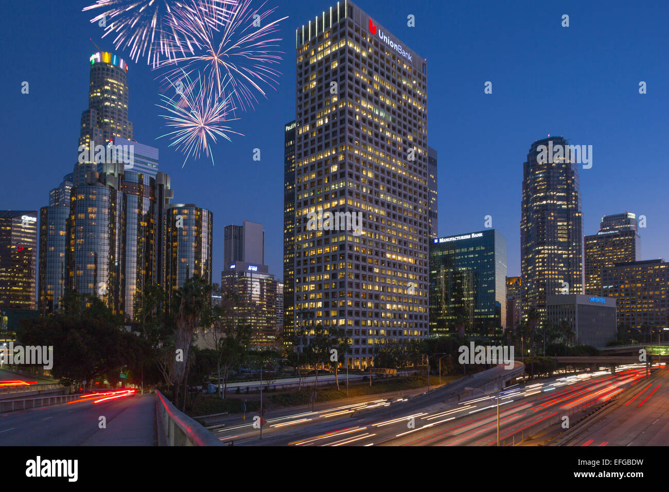 SKYLINE DEL CENTRO Interstate 110 HARBOR FREEWAY DI LOS ANGELES CALIFORNIA USA Foto Stock