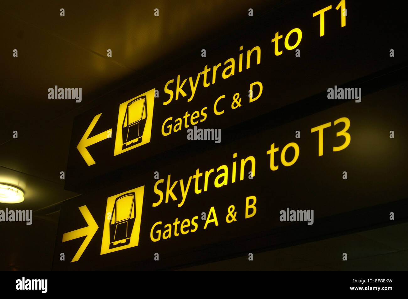 Indicazioni per l'Aeroporto di Singapore Changi International Airport Foto Stock