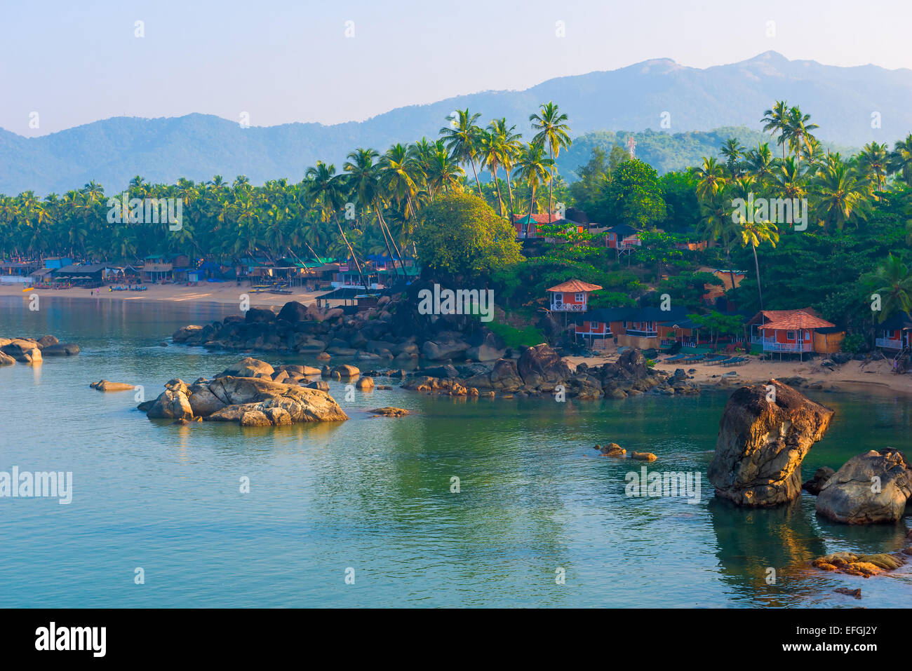 Le riprese Palolem Beach in Goa Sud dalla scogliera Foto Stock