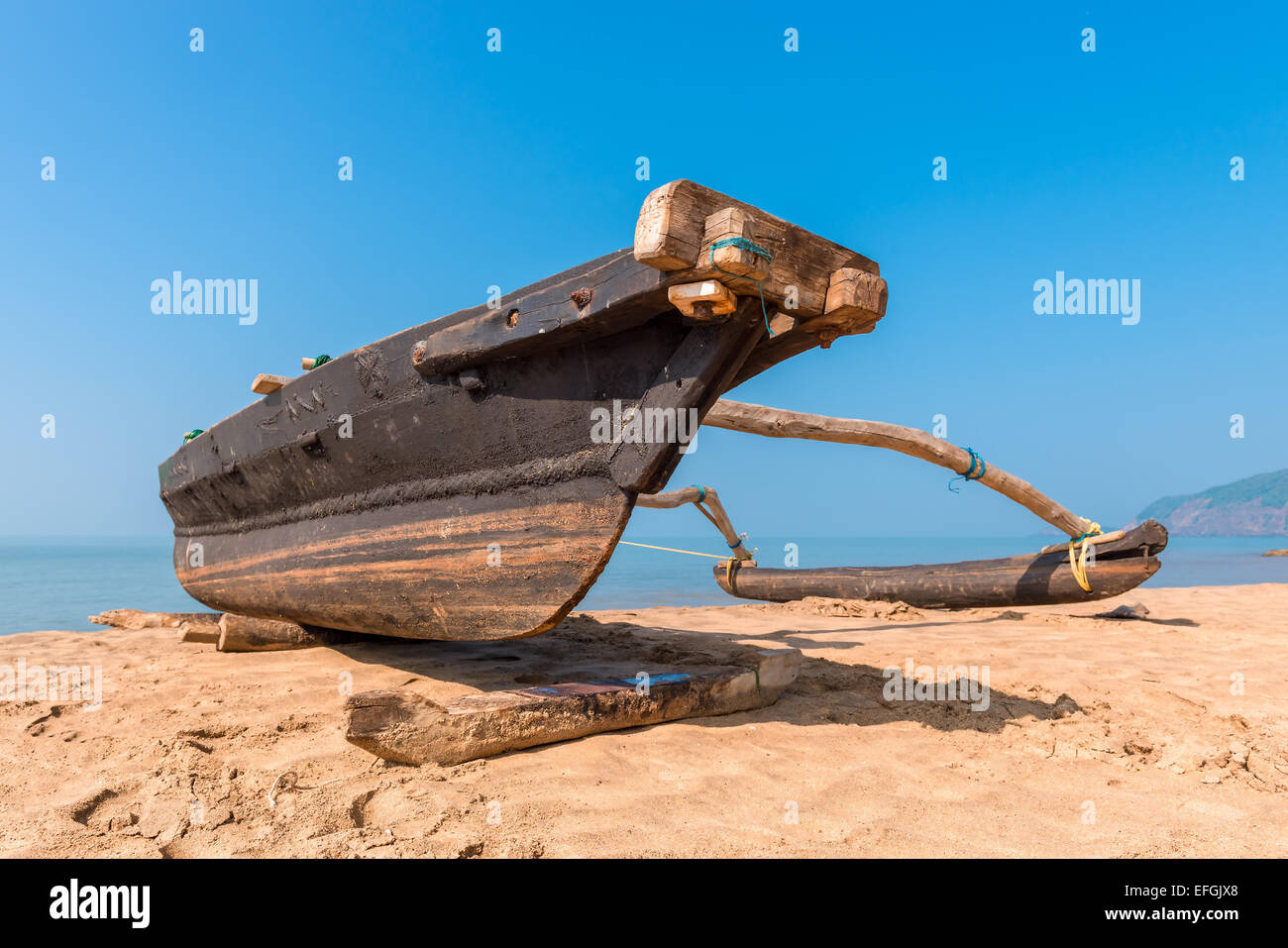 Barche da pesca sotto il sole cocente Foto Stock