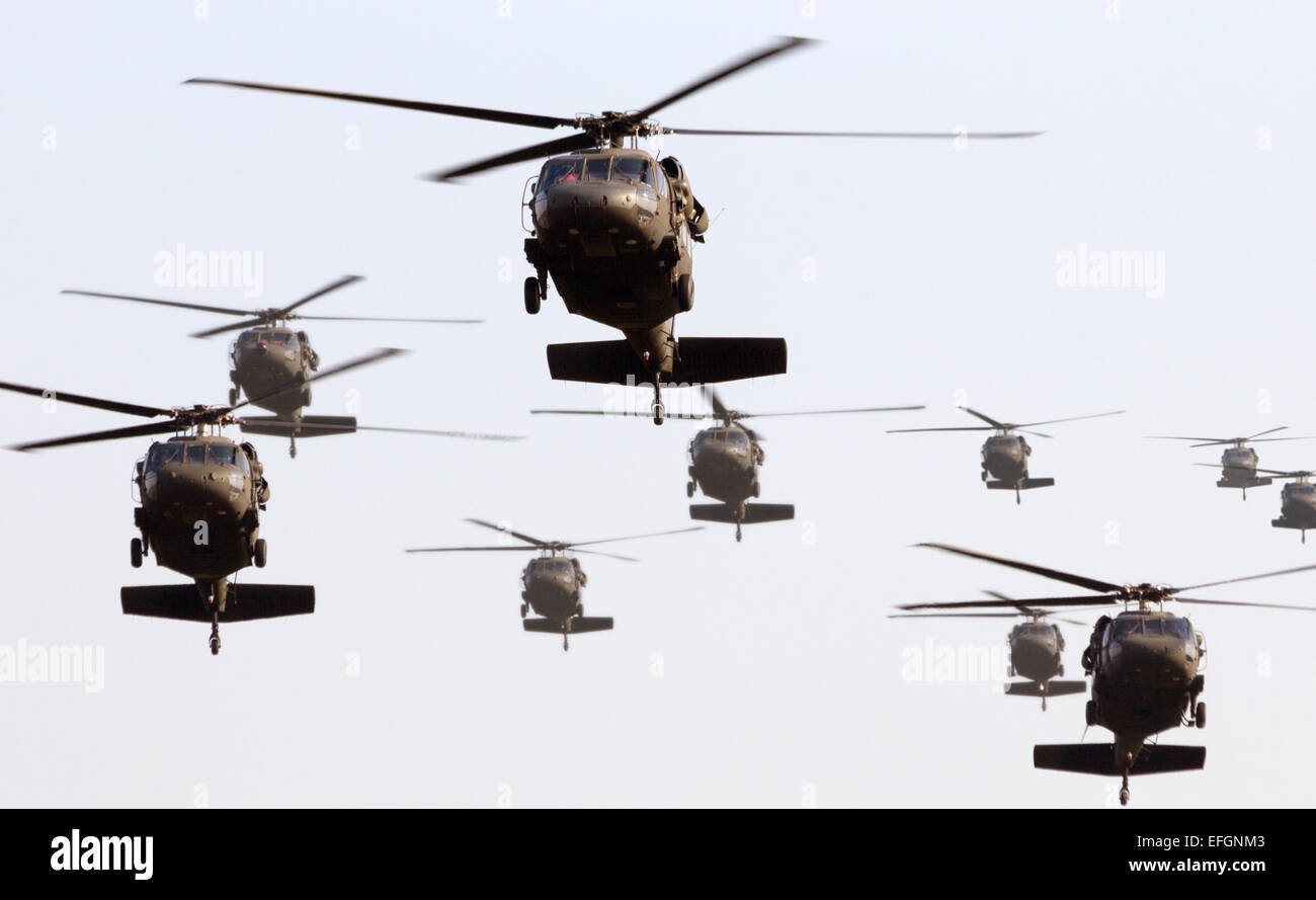Elicottero militare formazione Foto Stock
