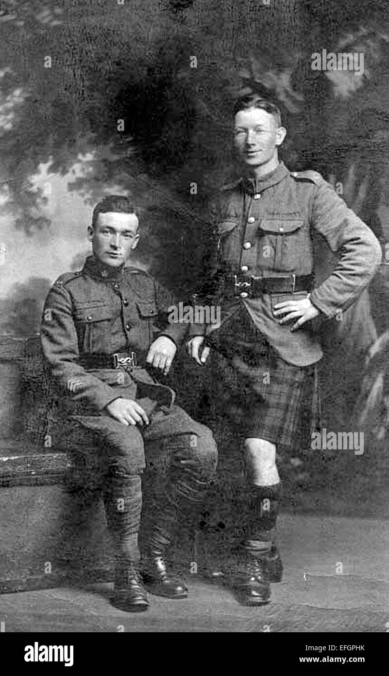 Ritratto in studio di due prima guerra mondiale i soldati scozzesi. Foto Stock