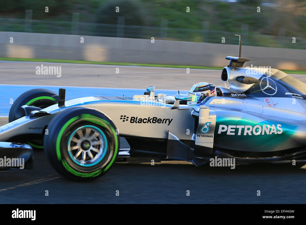 Jerez de la frontera, Spagna. 4 febbraio 2015. Mercedes AMG Petronas F1 driver Lewis Hamilton prende il controllo del day 4 dei test di Jerez Credit: Azione Plus immagini di sport/Alamy Live News Foto Stock