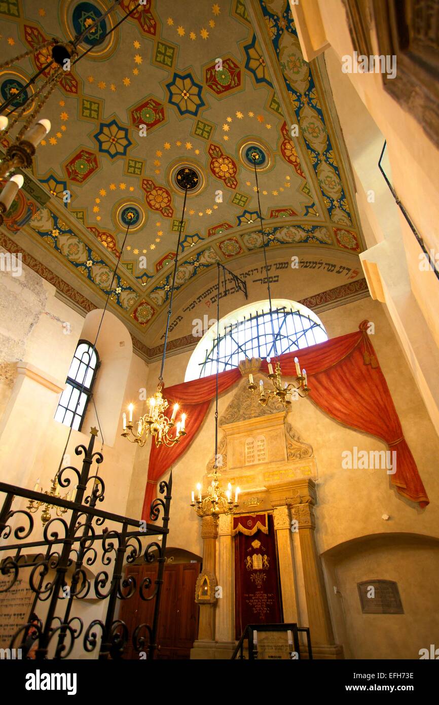 Interno della Sinagoga Remuh, Kazimierz, Cracovia, in Polonia, in Europa Foto Stock