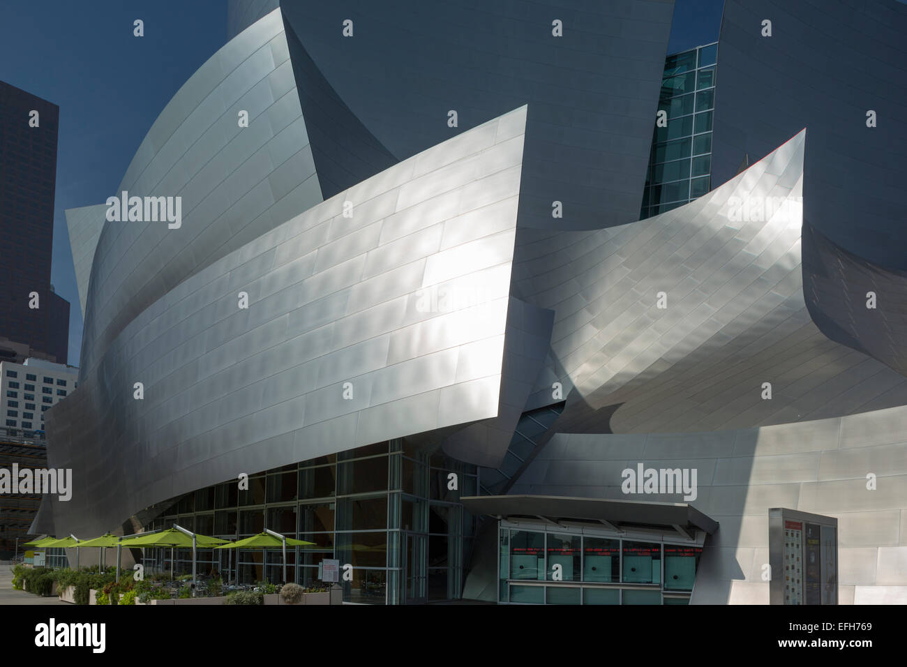 WALT DISNEY CONCERT HALL (©Frank Gehry 2003) il centro cittadino di Los Angeles California USA Foto Stock