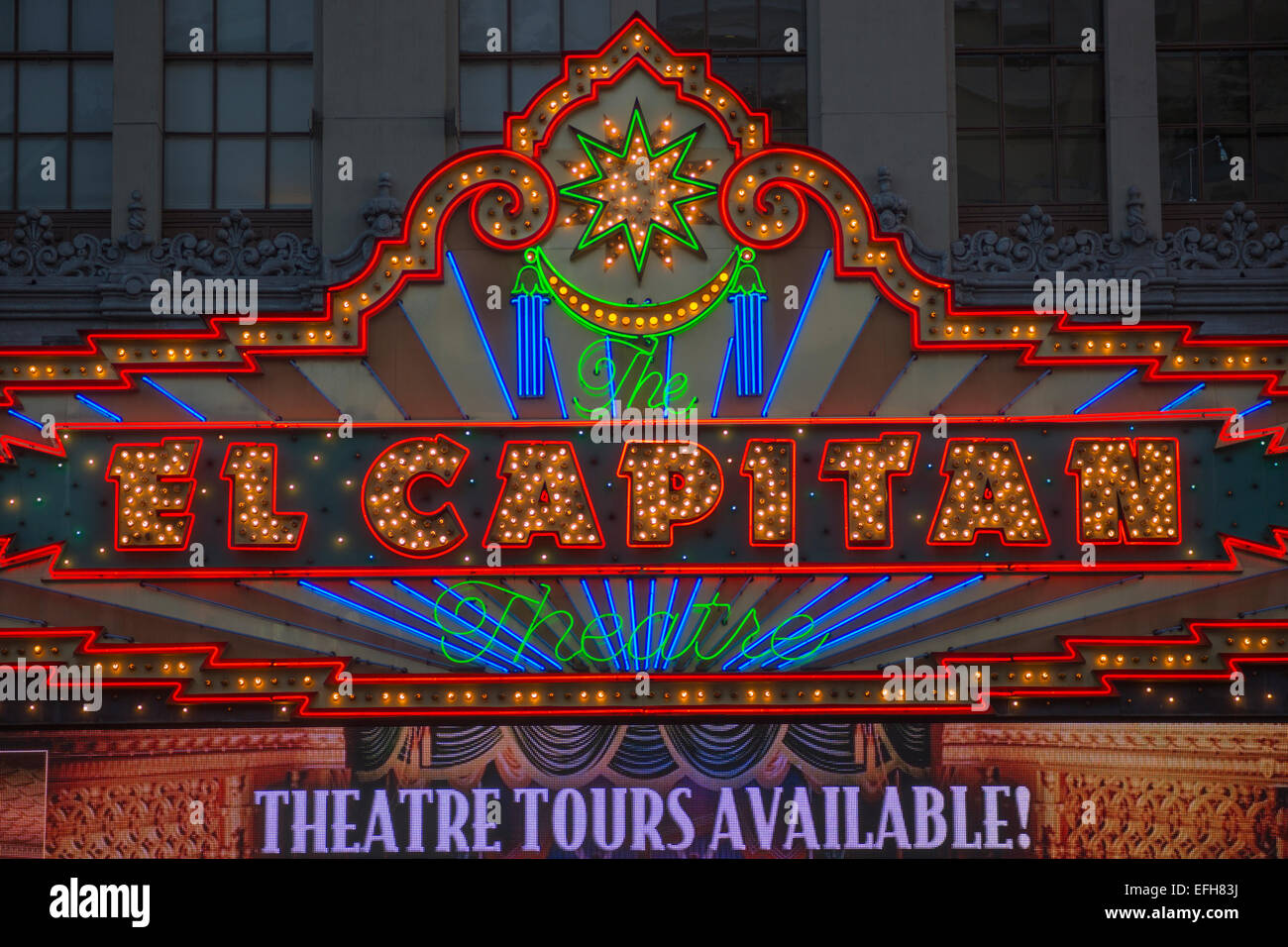Il neon TEATRO TENDA El Capitan entertainment center HOLLYWOOD BOULEVARD LOS ANGELES CALIFORNIA USA Foto Stock