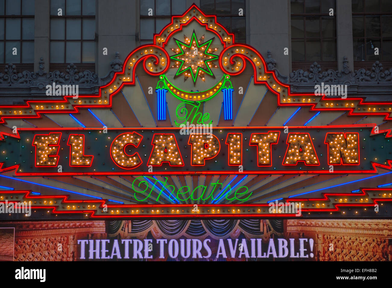 Il neon TEATRO TENDA El Capitan entertainment center HOLLYWOOD BOULEVARD LOS ANGELES CALIFORNIA USA Foto Stock