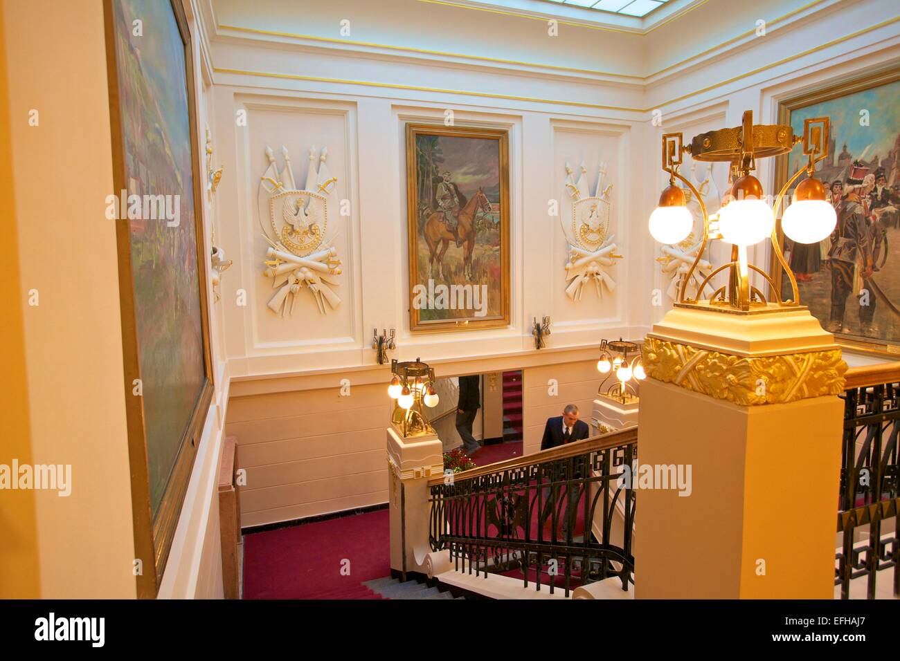 Interno del Klub Garnizonowy con la pittura di Josef Pilsudski, Cracovia, in Polonia, in Europa Foto Stock