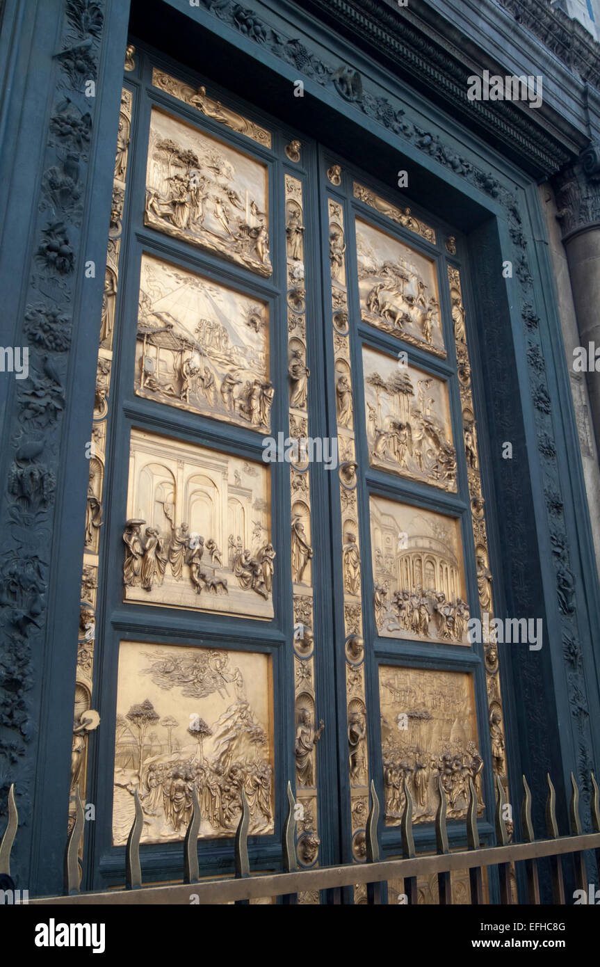 L'Italia, Toscana, Firenze, cancelli del paradiso, Est Porte di Lorenzo Ghiberti, Battistero di Firenze o il Battistero di San Giovanni Foto Stock