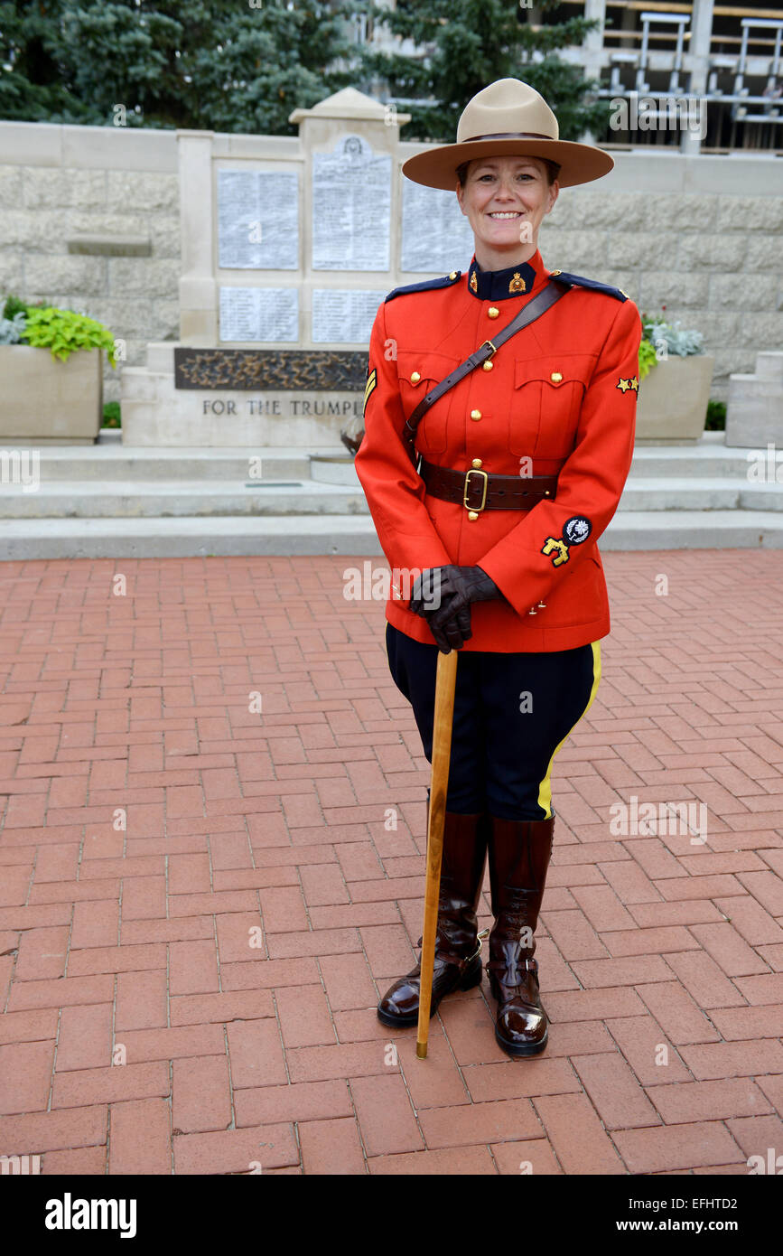Mountie femmina presso il Royal Canadian polizia montata Depot, RCMP training academy di Regina, Saskatchewan, Canada Foto Stock
