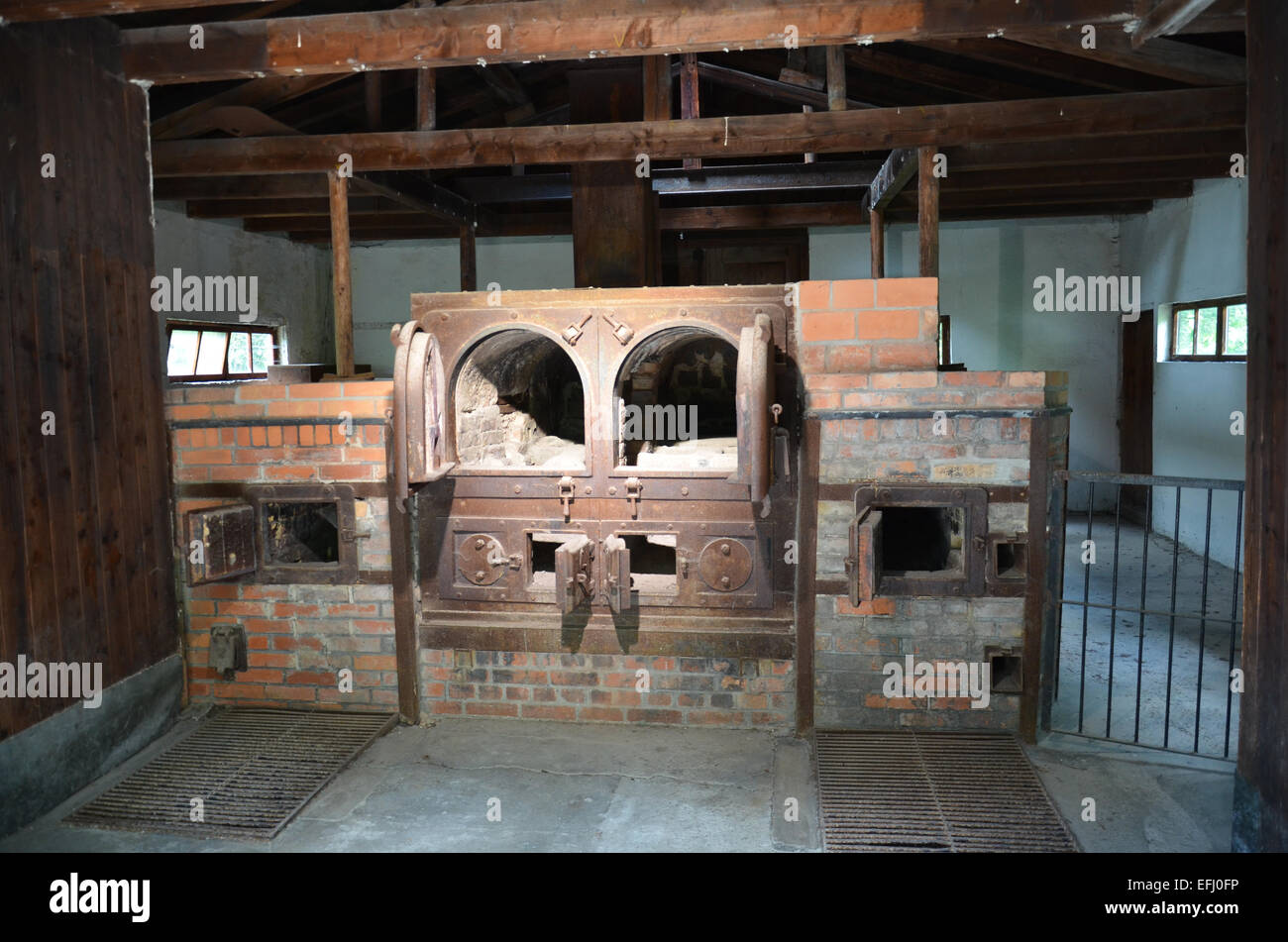 Crematori locale del campo di concentramento di Dachau Foto Stock